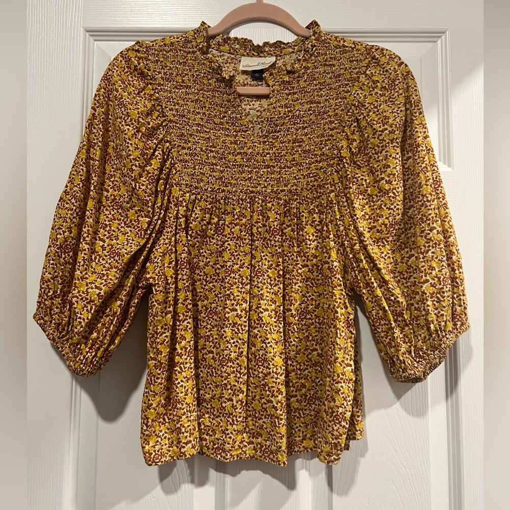 Universal Thread Women’s Size XS Floral Prairie Blouse